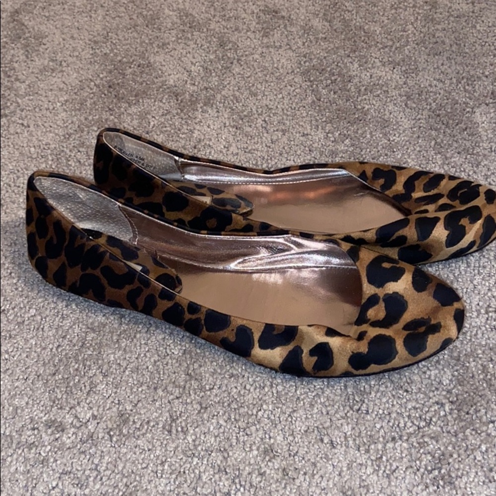 Steve Madden 9.5 ballet flats shoes leopard